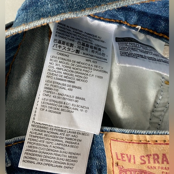 Levi’s Wedgie Straight Leg Hidden Button Fly Jeans Size 26 - Picture 7 of 7